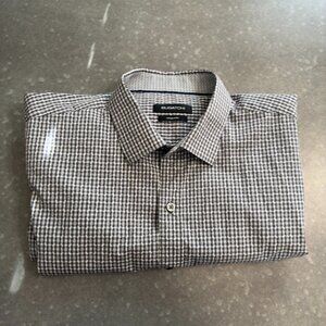 Bugatchi Shapped-Fit Mens Shirt